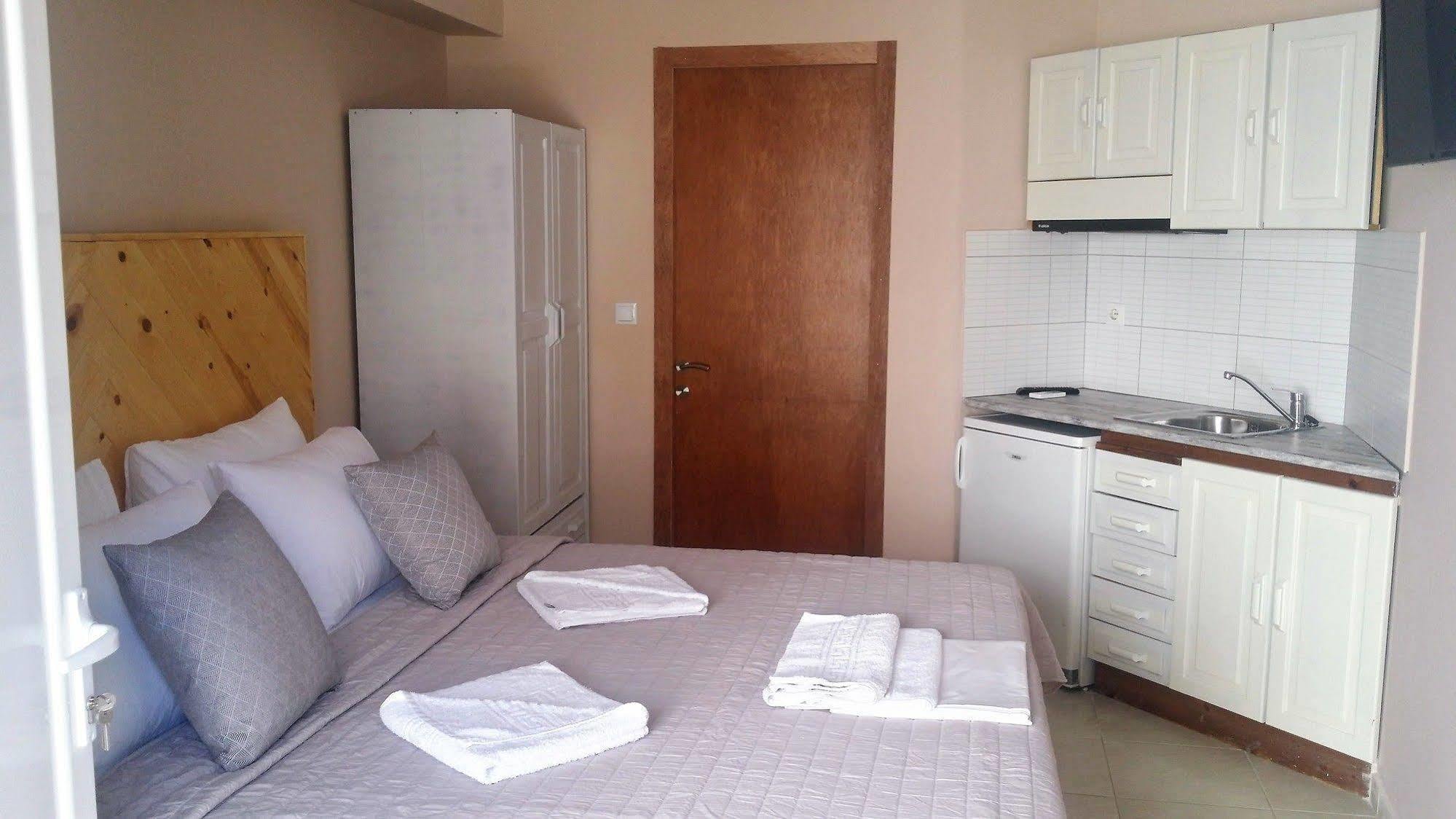 פוליכרונו Anemos Hotel מראה חיצוני תמונה